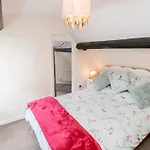 Caedmon's Rest Apartman *